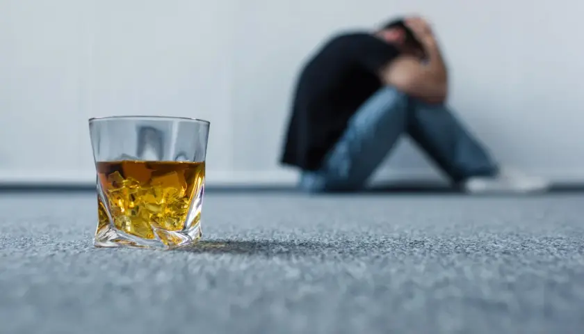 Alkoholizm to choroba psychiczna? Zrozum, jak niszczy mózg i psychikę